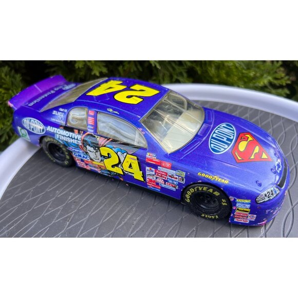 Jeff Gordon 1:24 Scale Die-Cast NASCAR Dupont Superman Car #24 Collectible Model - Picture 5 of 9